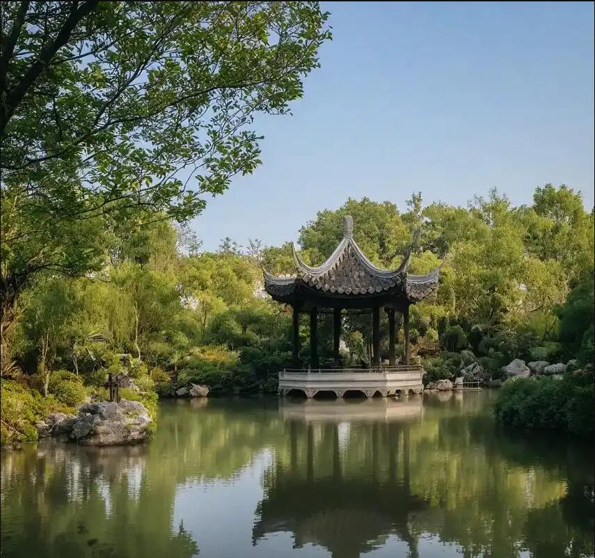 阿图什雨真服务有限公司